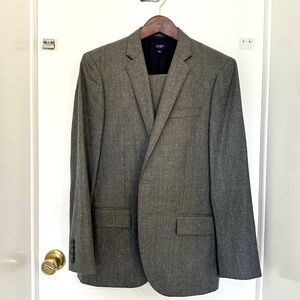 Men's J Crew Ludlow Slim fit worsted wool suit 38S Charcoal